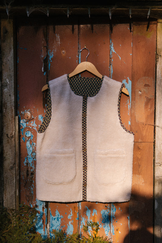 Grace Gilet - Silk 003