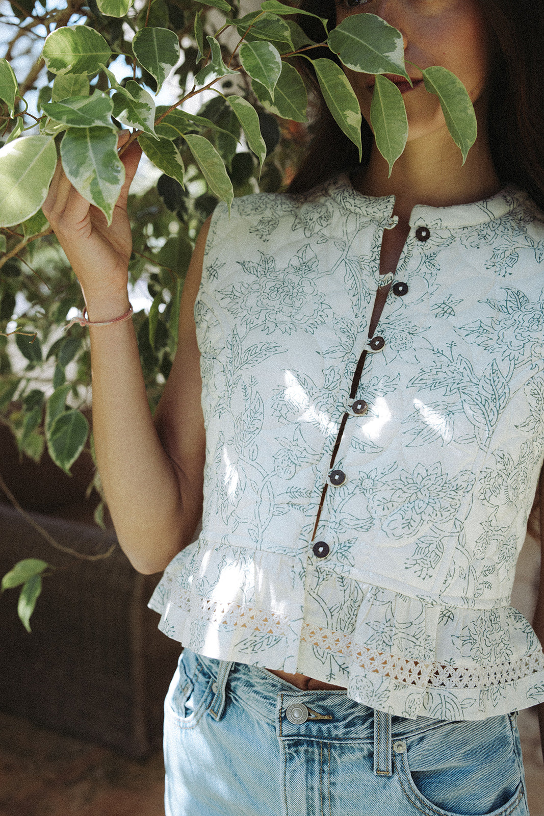 Carlota Waistcoat - Outline