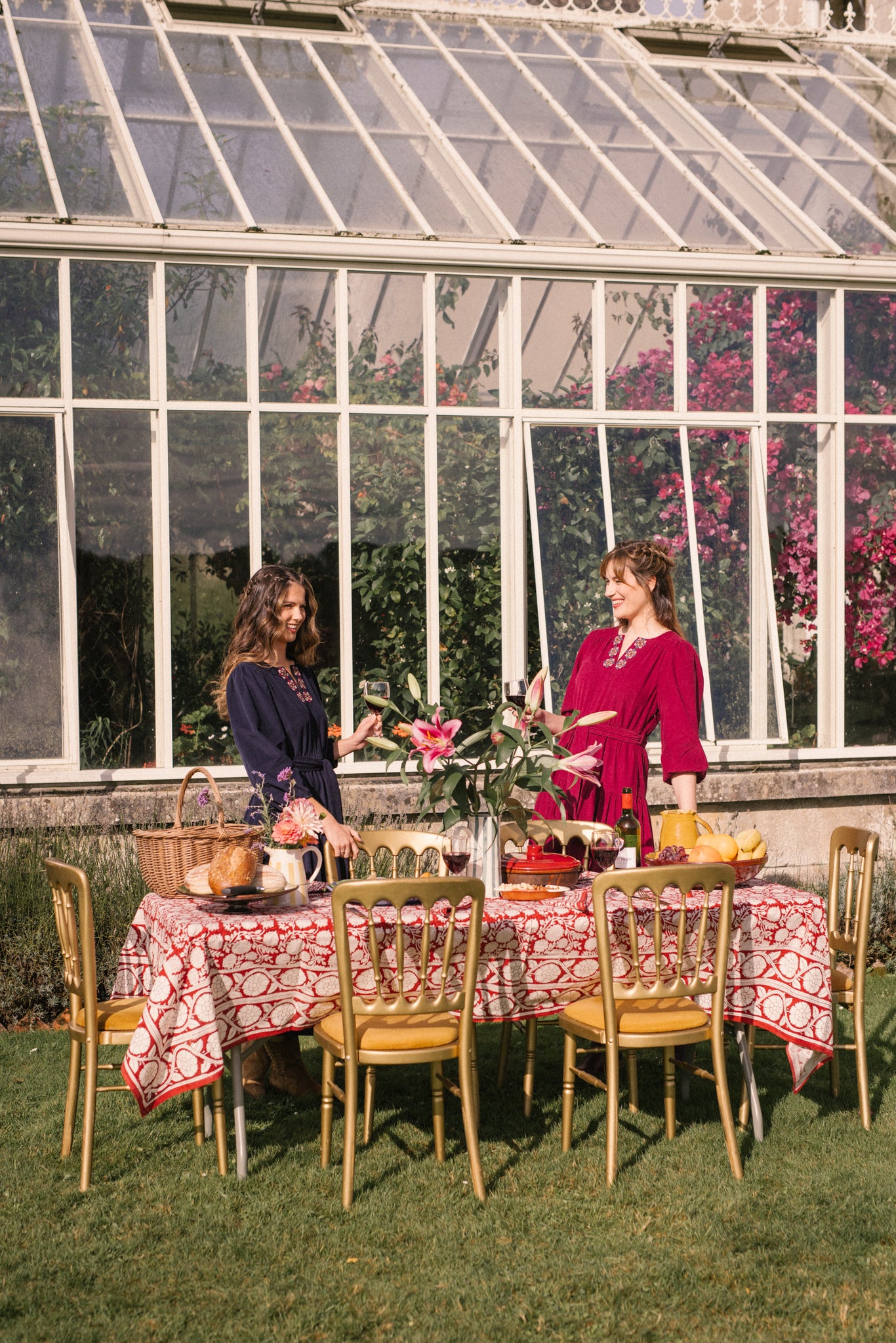 Table Cloth in Crimson Floral