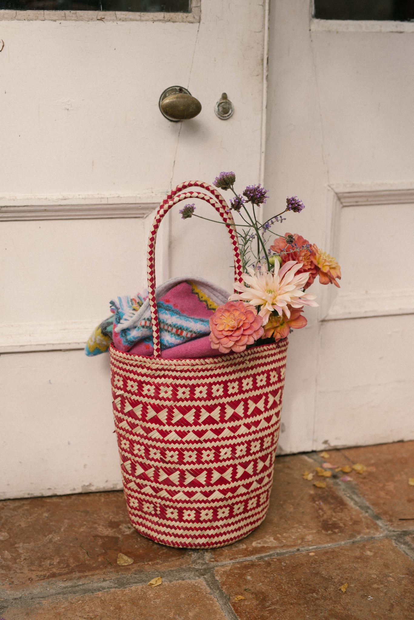 Raffia Beach Basket in Red