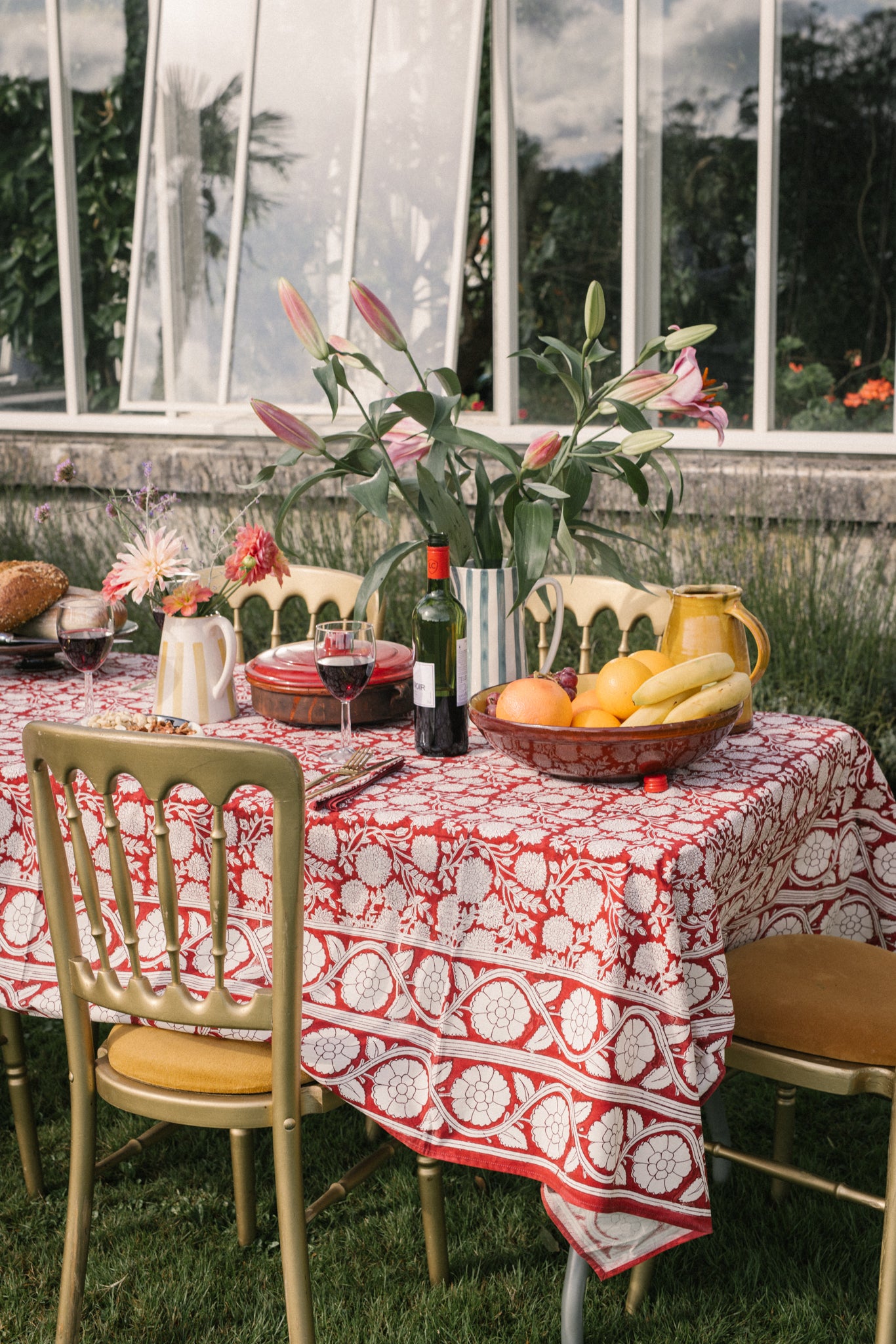 Table Cloth in Crimson Floral