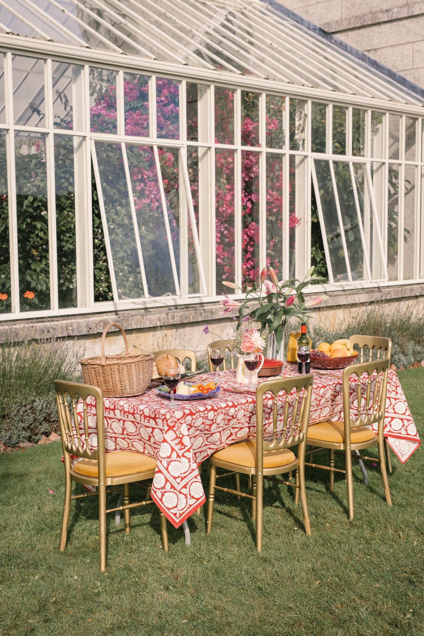 Table Cloth in Crimson Floral