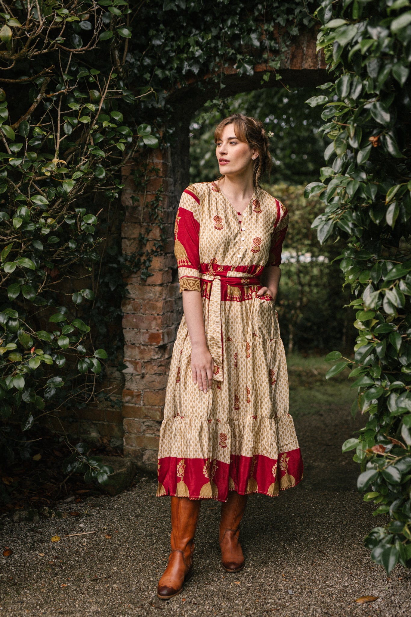 Prairie V-neck Silk Dress S - Gold/Deep Red Print 056 – Pink Lemons ...