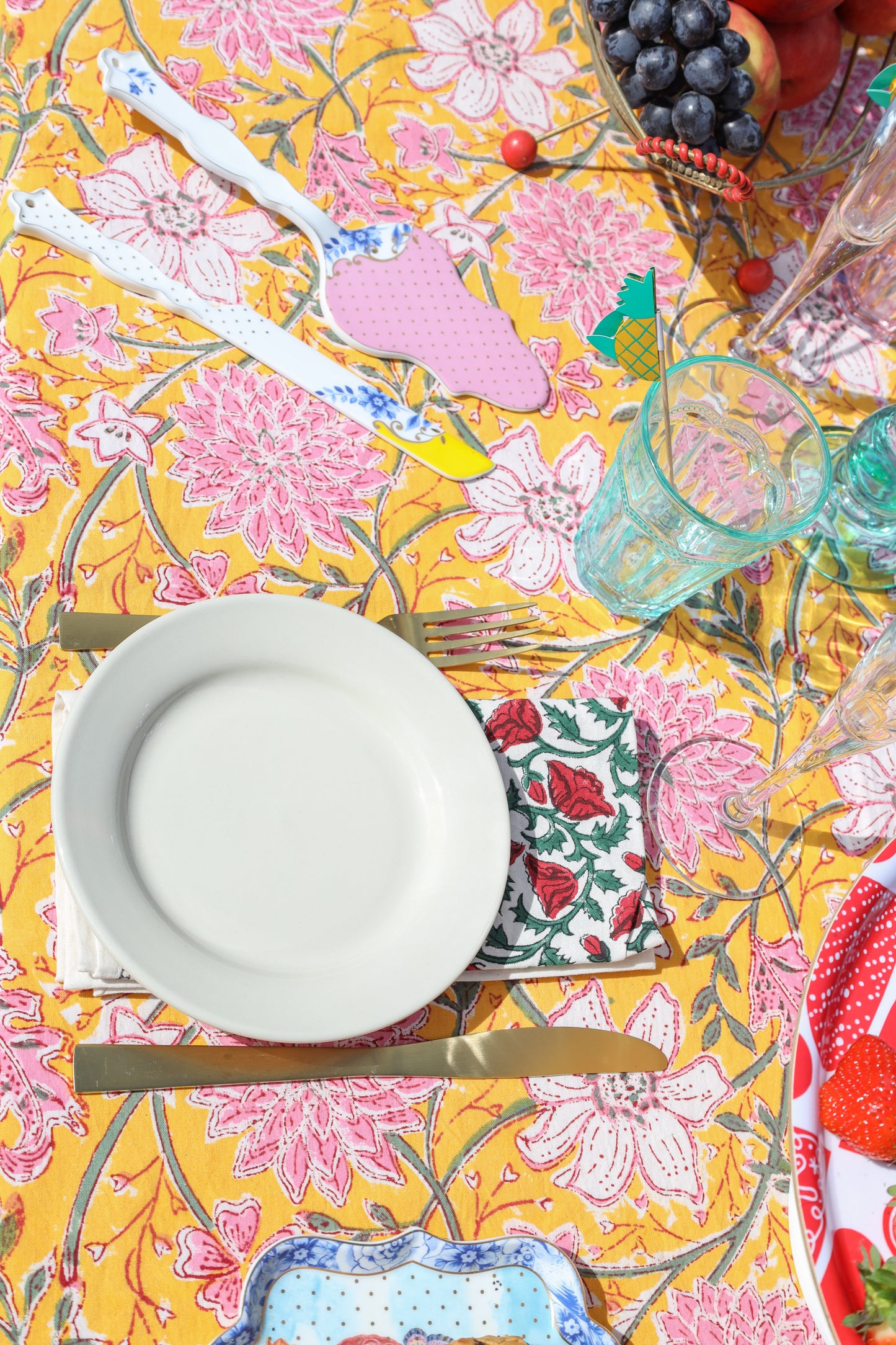 Table Cloth in Marigold and Pink