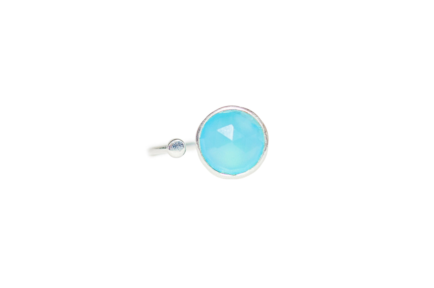 Sterling Silver Ring with Disc in Blue Chalcedony