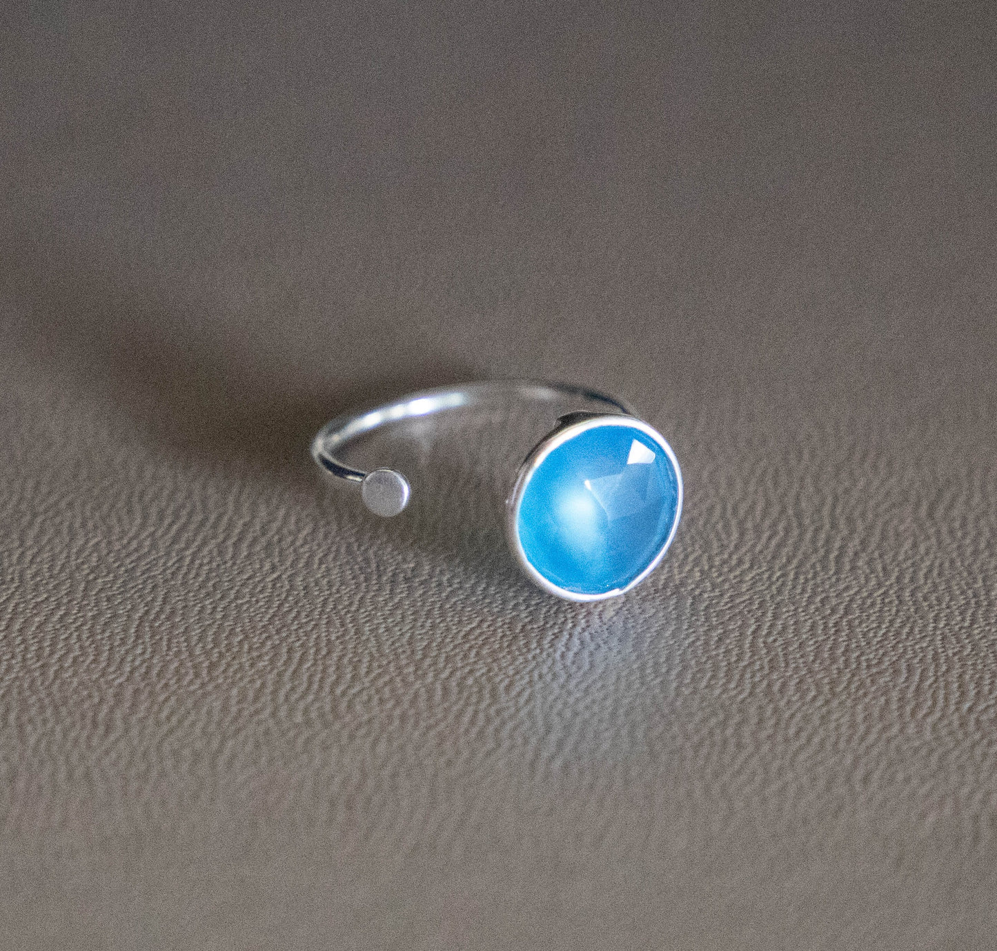 Sterling Silver Ring with Disc in Blue Chalcedony