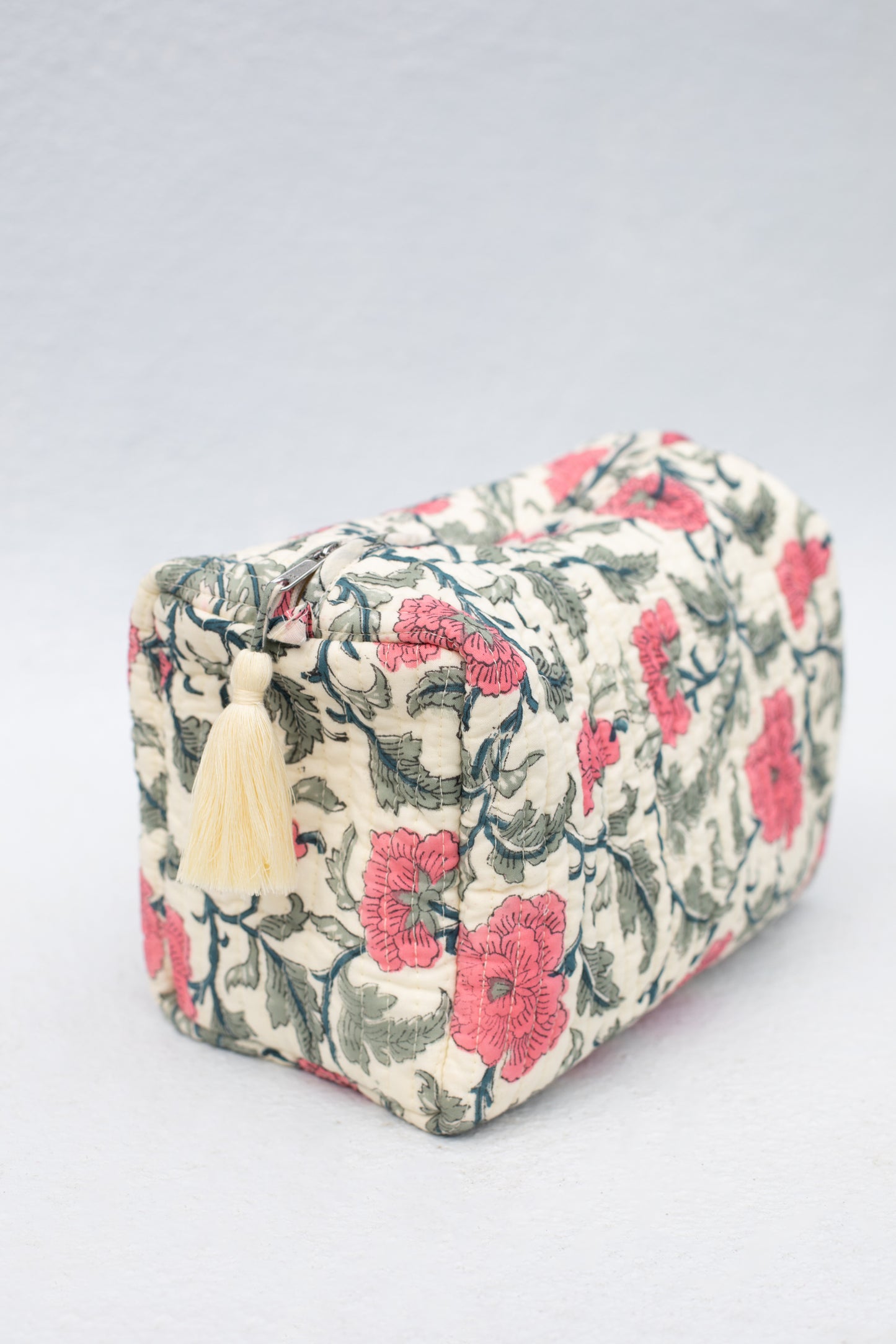 Jasmine Washbag in Vintage Pink